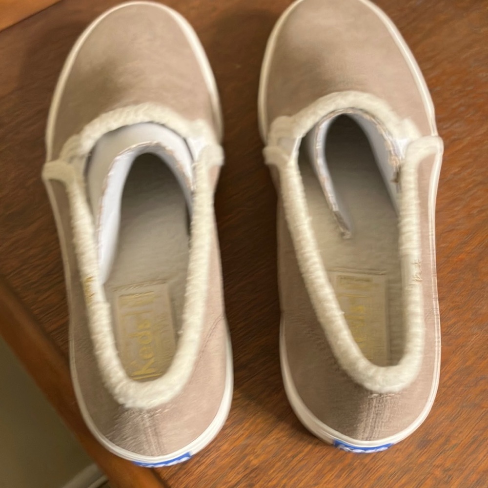 Keds Double Decker Dream Foam Slip-ons. Suede Tan